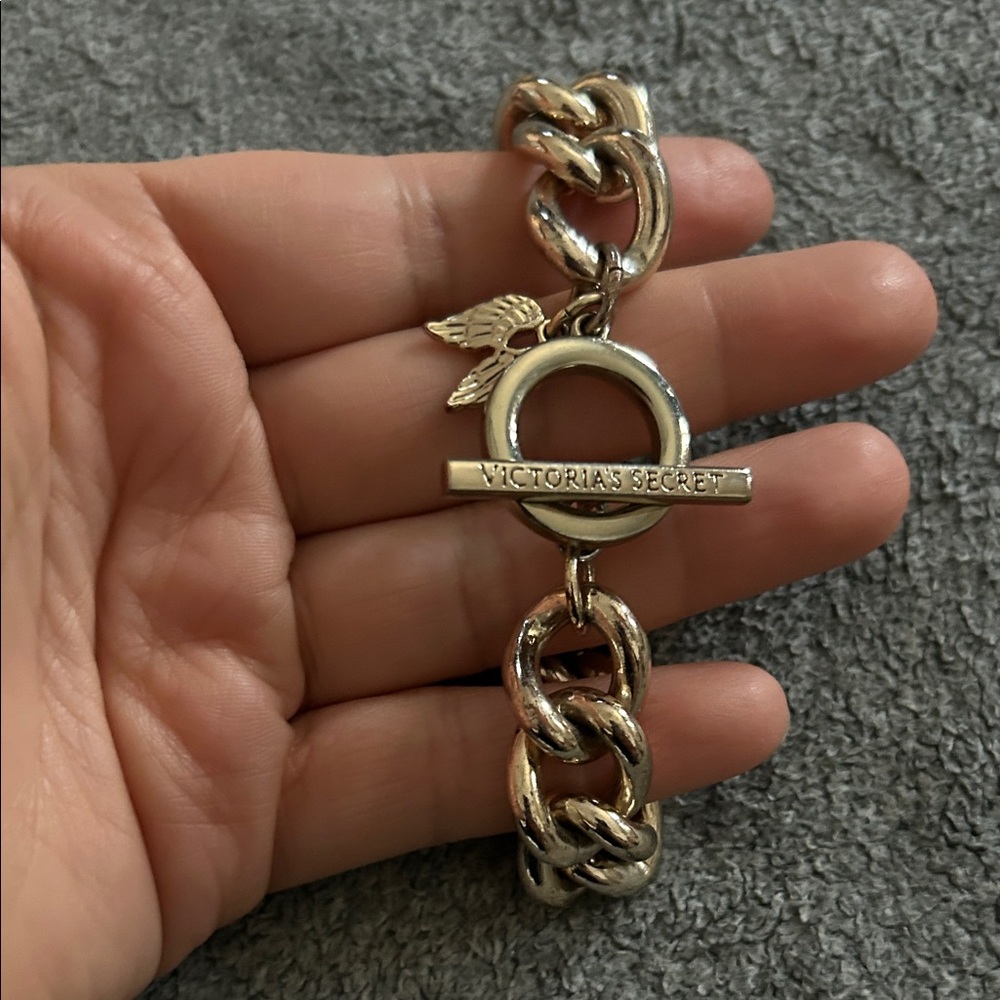 Victoria's Secret Gold-Tone Chunky Toggle Charm Bracelet
